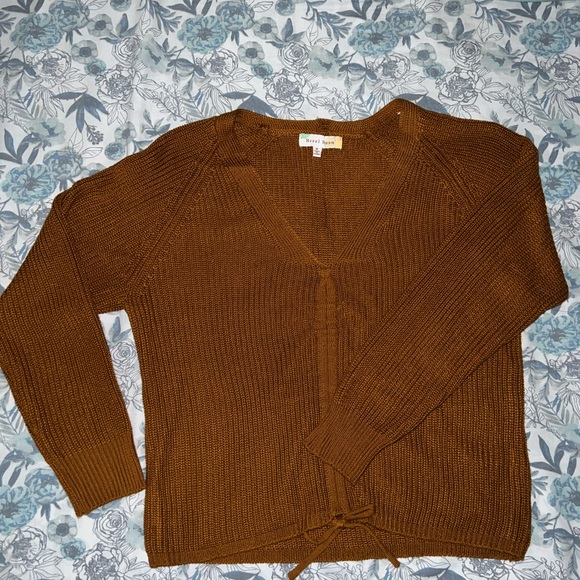 Sweater - Picture 2 of 3